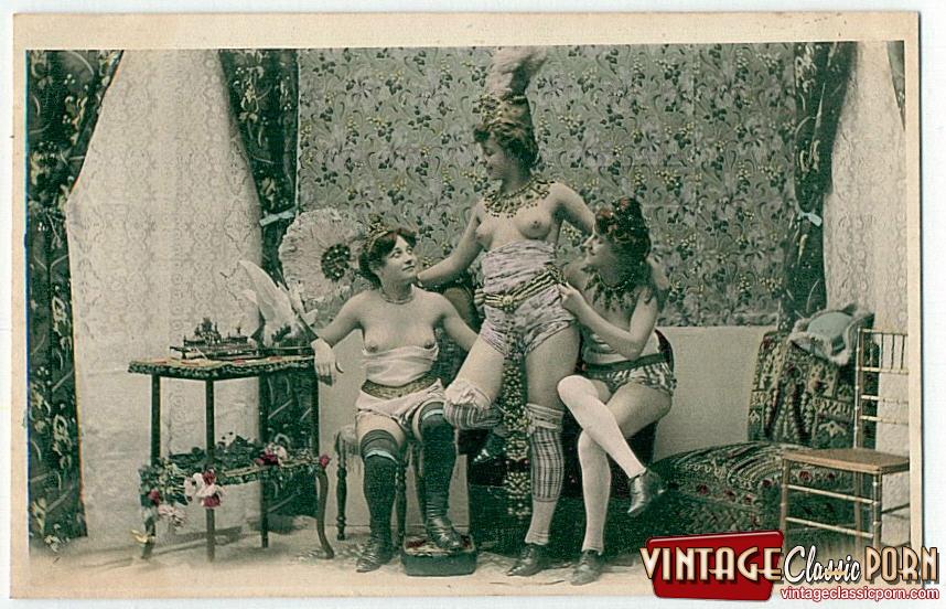 Hot Pretty Vintage Chicks Really Love Posing In The Twenties...  