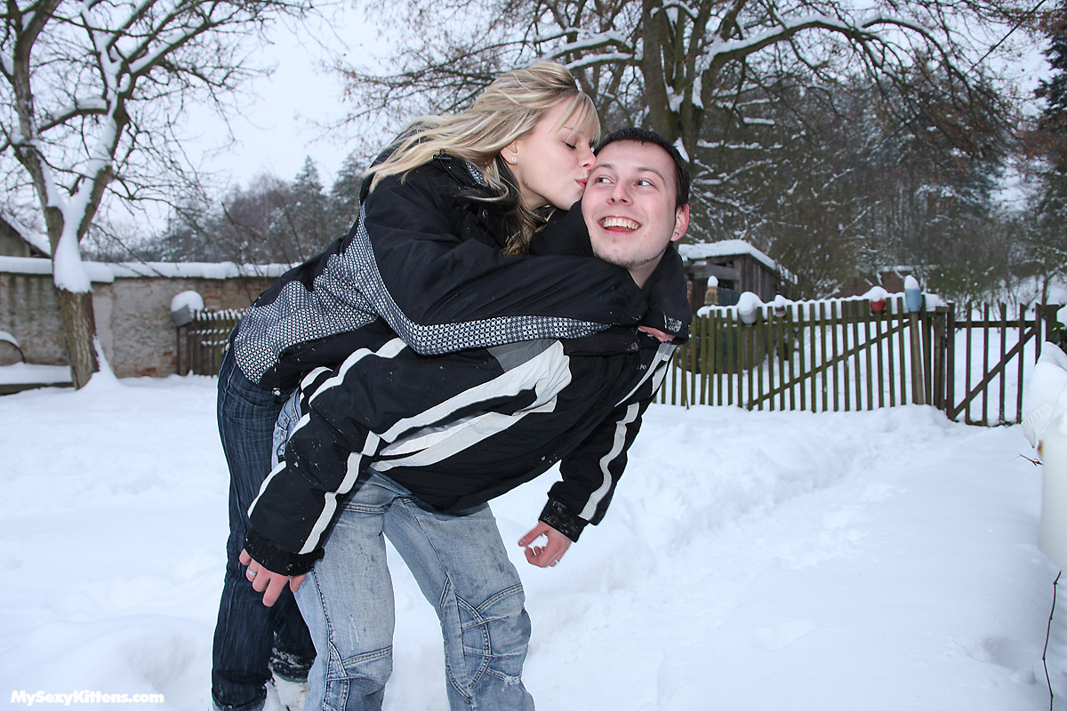 Sweet Teenager In The Snow Fucks A Very Horny Boyfriend  