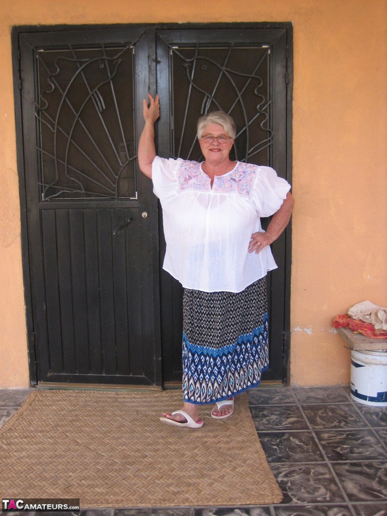 Old amateur Girdle Goddess exposes her obese body outside her front door  
