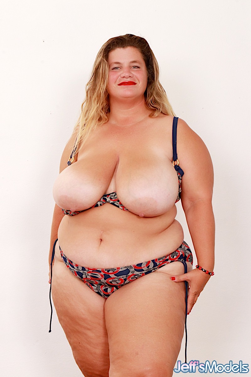 Older SSBBW Haley Jane masturbates after removing huge boobs from bikini top  