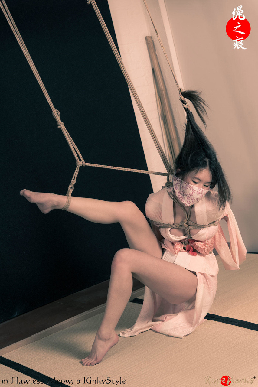 Asian chick Flawless Meow is tied  