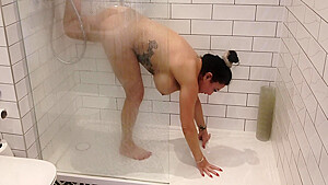 Nicoole Dupapillon Uks Longest Labia - A Sexy Shower