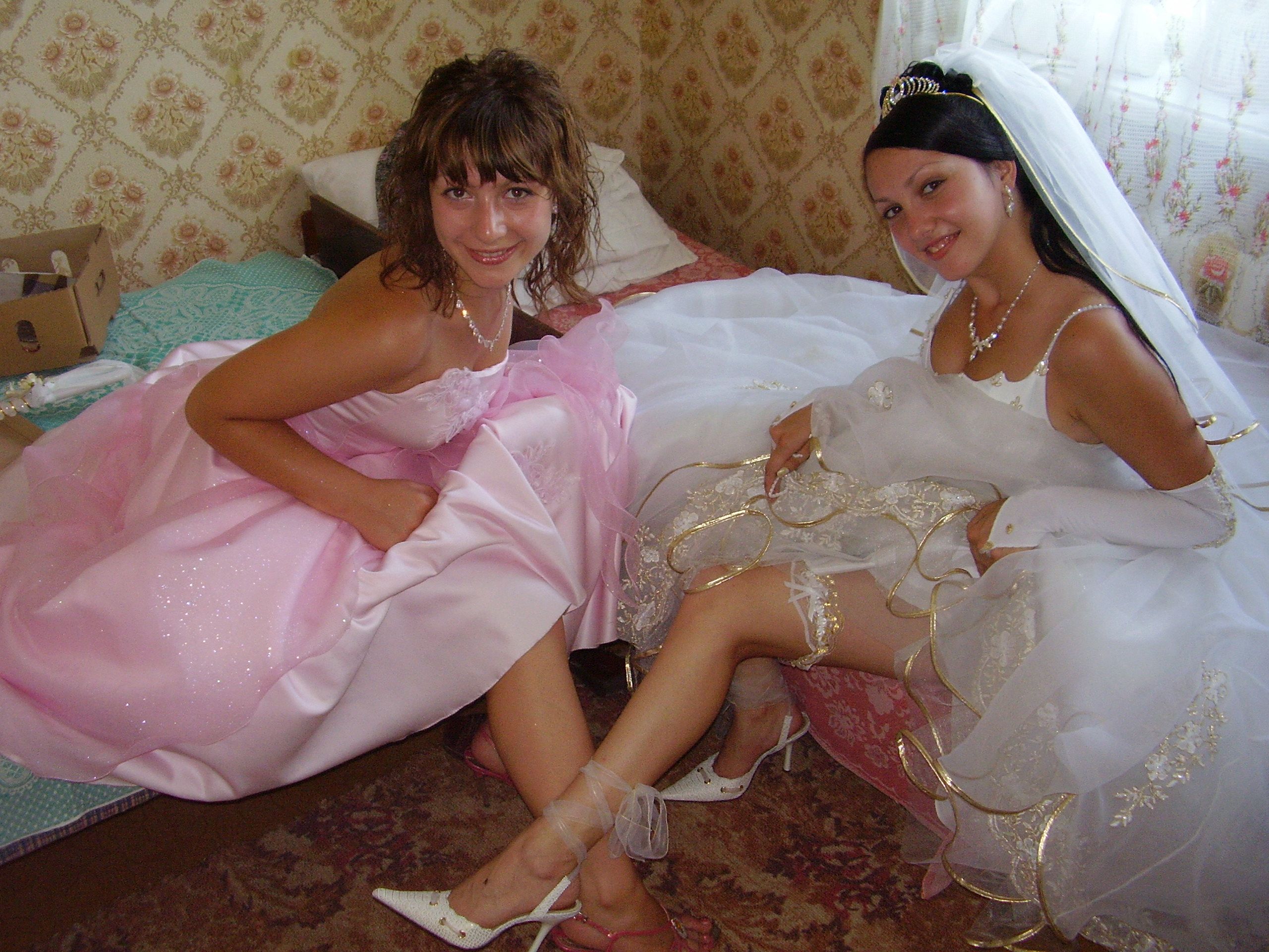 Outdoors Marriage Ceremony With Naked Bride And Her Friends