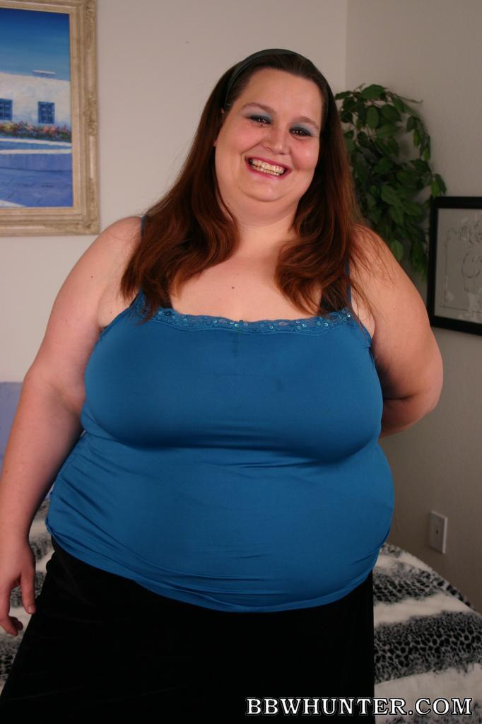 Huge Brunette BBW Ann Spreading Her Massive Fat Thighs To Ta...