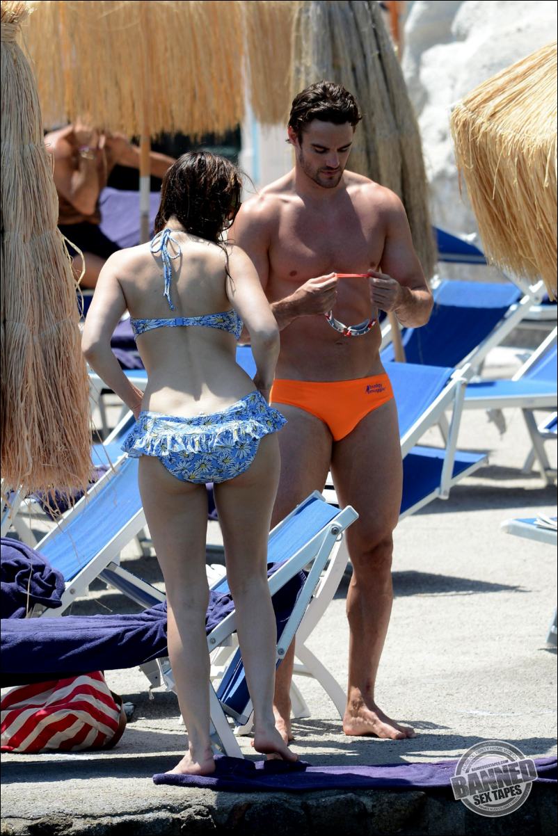 Celebrity Model Kelly Brook Caught In Wet Bikini Under The S...